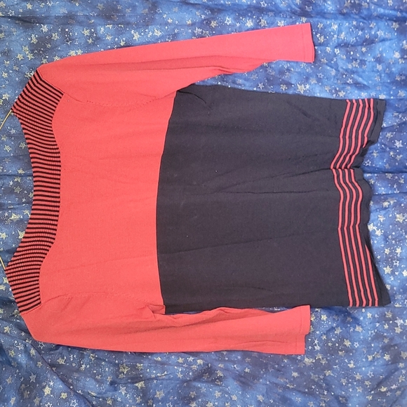 🍂3/$10 Notations Stretchy Red & Black Two-Tone 3/4 Sleeve Boat-Neck Blouse - Picture 5 of 8